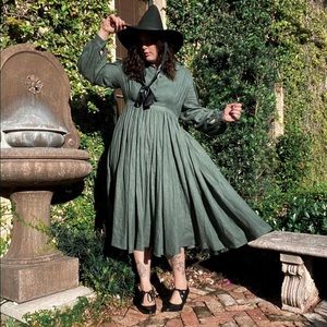 Little Women Atelier Beth dress in Forest Green